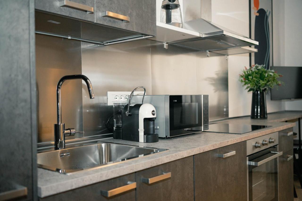 Black Marble - Design Apartment Bari Dış mekan fotoğraf
